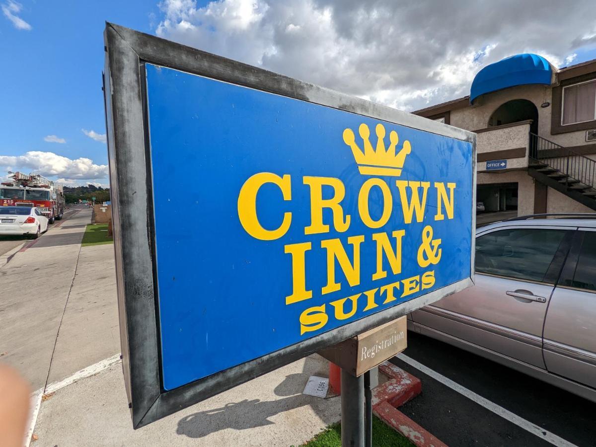 Crown Inn & Suites Spring Valley  Ngoại thất bức ảnh